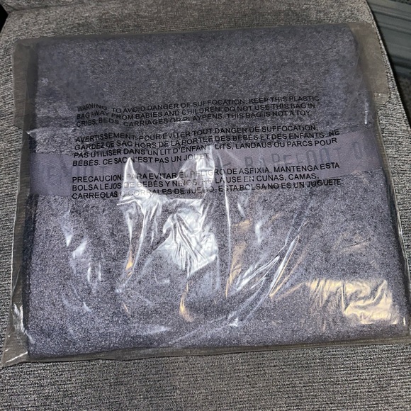 🆕 Barefoot Dreams Cozy Chic Confetti Scarf - Picture 5 of 5